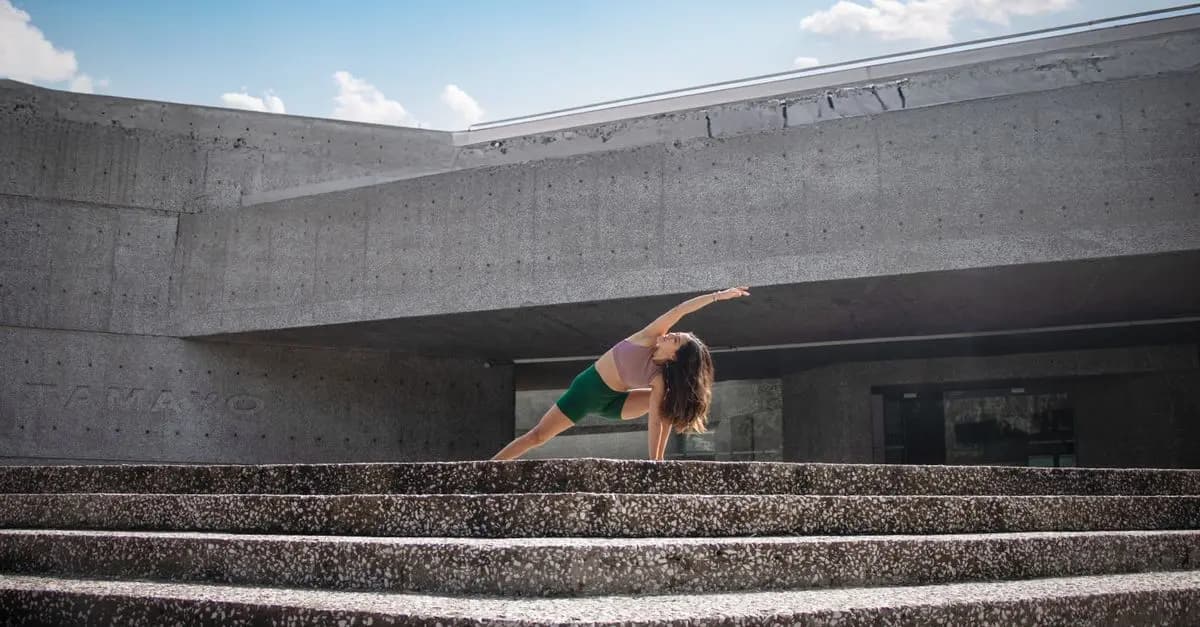 Guía de Yoga para Principiantes: Posturas y Consejos