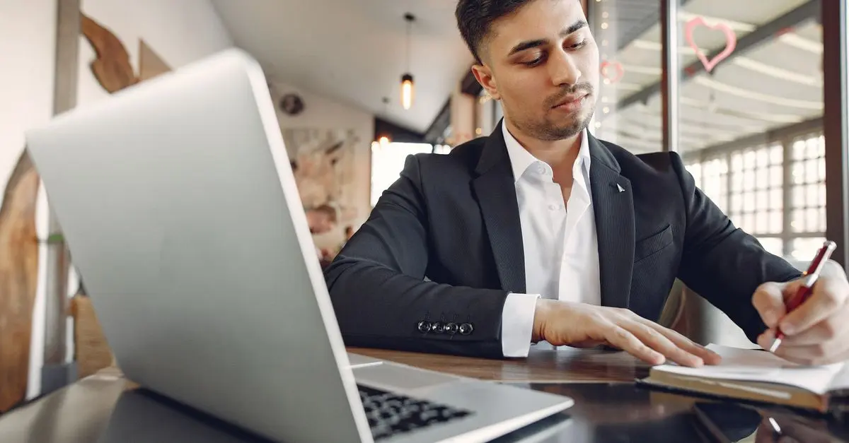 Guía completa para elegir un curso de negocios online